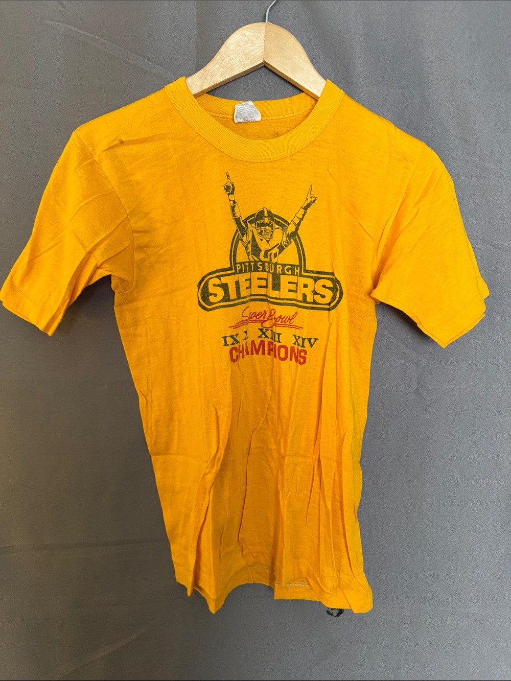 Vintage Pittsburgh Steelers Graphic Tee